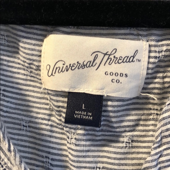 universal threads collar blouse - Picture 2 of 3